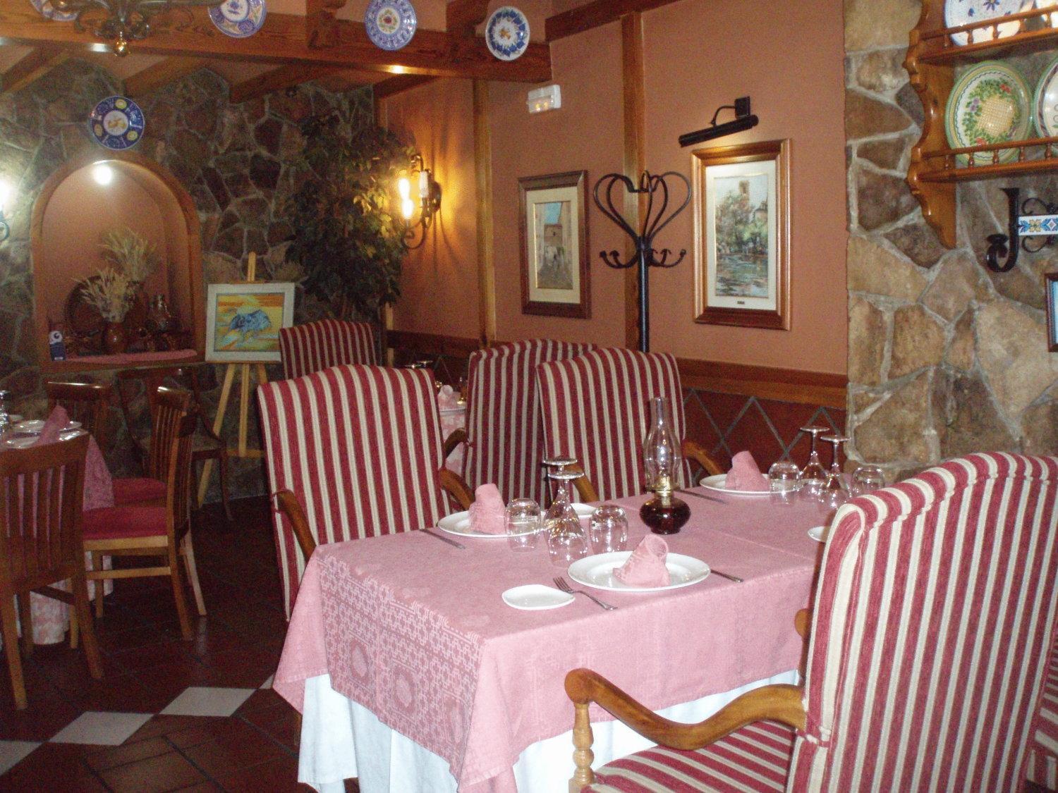 Hostal Restaurante La Muralla Canete  외부 사진