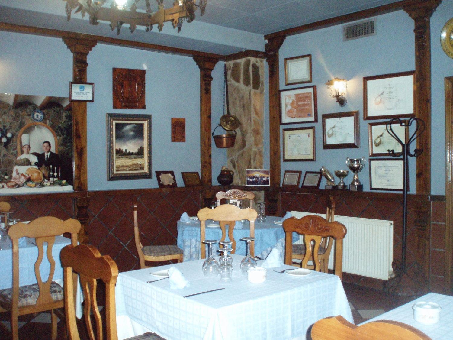 Hostal Restaurante La Muralla Canete  외부 사진